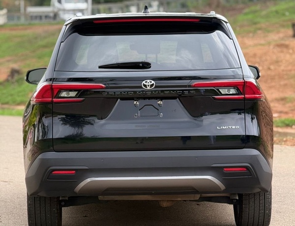 2025 TOYOTA GRAND HIGHLANDER FOR SALE IN ABUJA