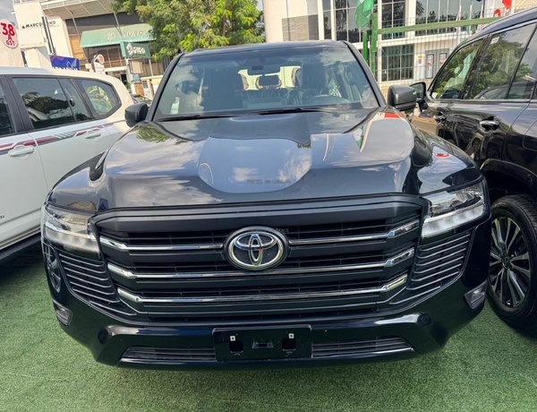 2025 TOYOTA LANDCRUISER FOR SALE IN ABUJA