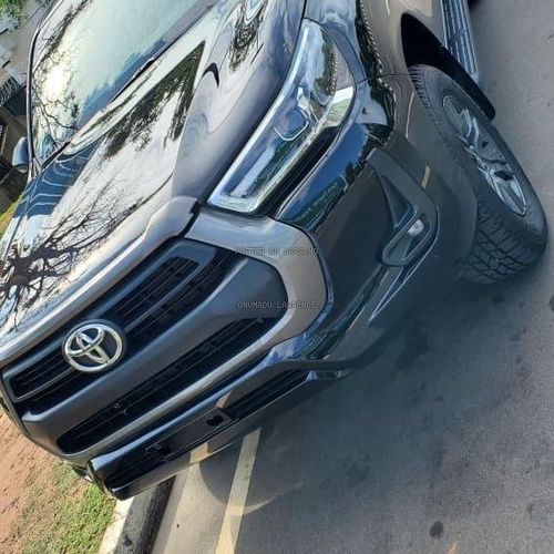 BRAND NEW 2025 TOYOTA HILUX FOR SALE IN ABUJA