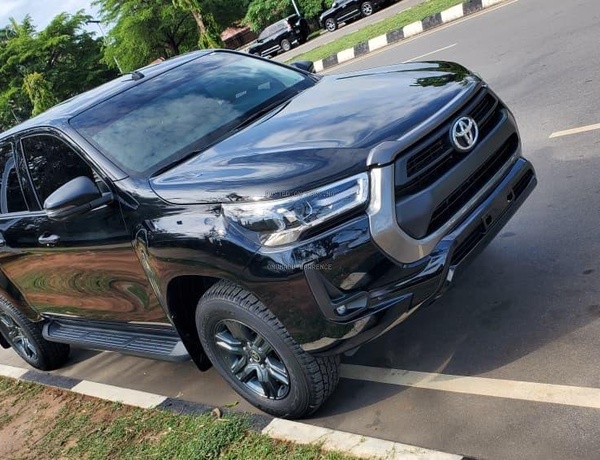 BRAND NEW 2025 TOYOTA HILUX FOR SALE IN ABUJA