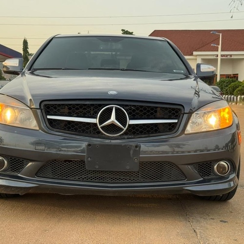 FOREIGN USED 2008 MERCEDES BENZ C300 FOR SALE IN ABUJA