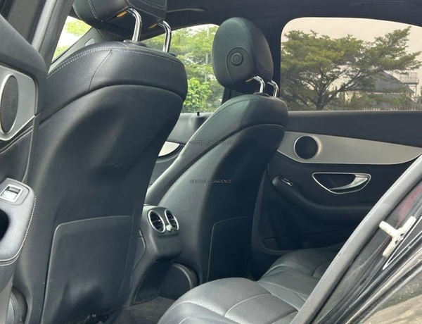 FOREIGN USED 2015 MERCEDES-BENZ C300 FOR SALE IN ABUJA