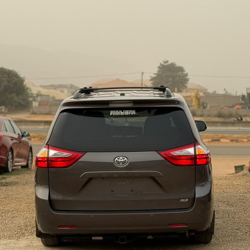FOREIGN USED 2016 TOYOTA SIENNA XLE FOR SALE IN ABUJA image