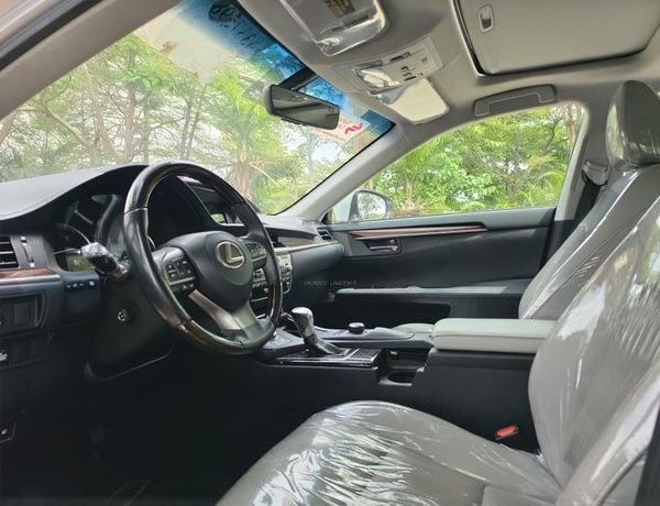 FOREIGN USED 2017 LEXUS ES350 FOR SALE IN ABUJA
