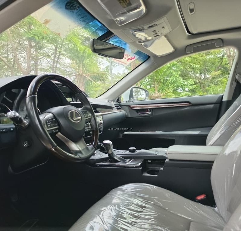 FOREIGN USED 2017 LEXUS ES350 FOR SALE IN ABUJA image