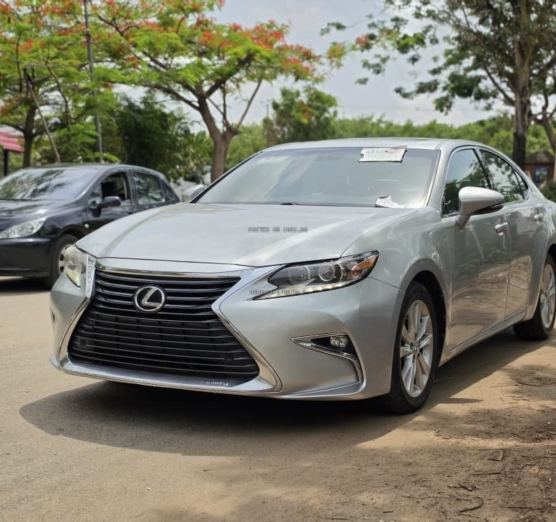 FOREIGN USED 2017 LEXUS ES350 FOR SALE IN ABUJA image