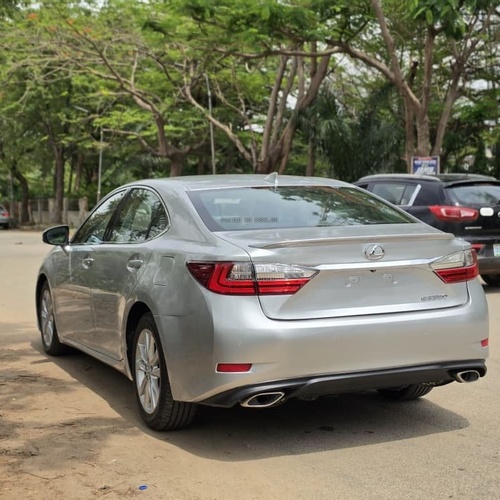FOREIGN USED 2017 LEXUS ES350 FOR SALE IN ABUJA