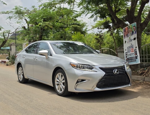 FOREIGN USED 2017 LEXUS ES350 FOR SALE IN ABUJA