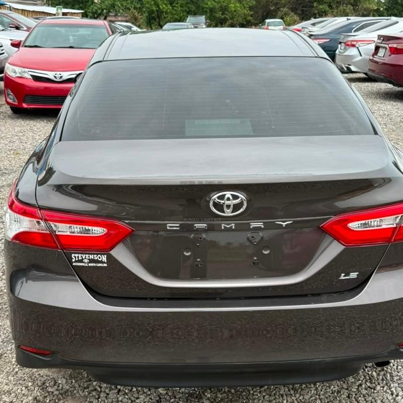 FOREIGN USED 2018 TOYOTA CAMRY LE FOR SALE IN ABUJA image