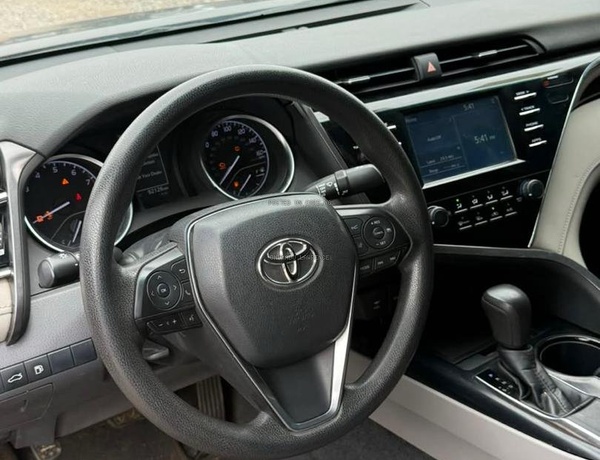 FOREIGN USED 2018 TOYOTA CAMRY LE FOR SALE IN ABUJA