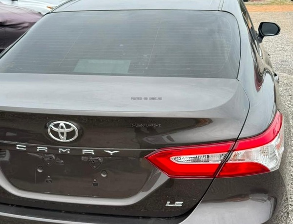 FOREIGN USED 2018 TOYOTA CAMRY LE FOR SALE IN ABUJA