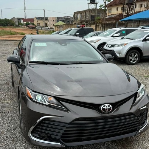FOREIGN USED 2018 TOYOTA CAMRY LE FOR SALE IN ABUJA
