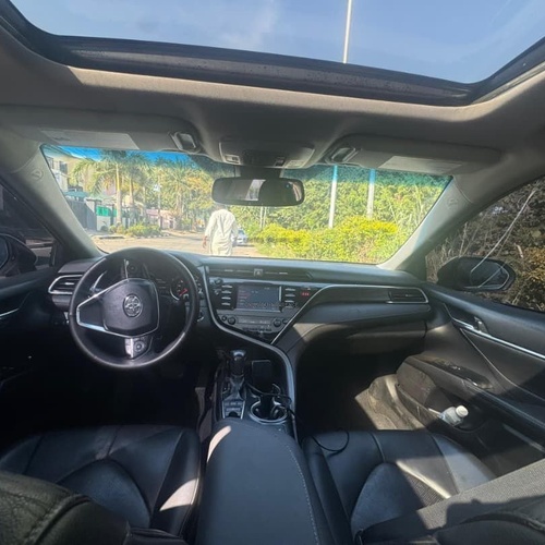 FOREIGN USED 2018 TOYOTA CAMRY XSE FOR SALE IN ABUJA