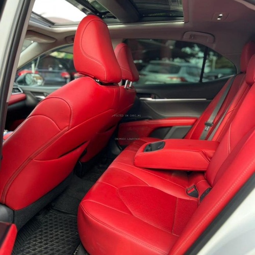 FOREIGN USED 2018 TOYOTA CAMRY XSE FOR SALE IN ABUJA