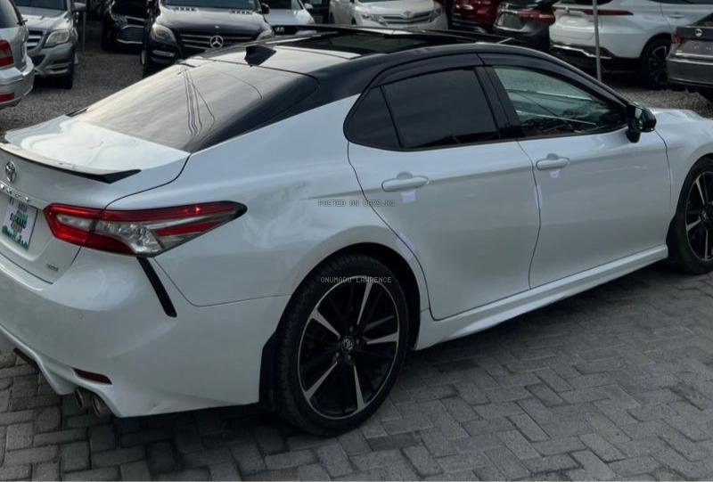 FOREIGN USED 2018 TOYOTA CAMRY XSE FOR SALE IN ABUJA image