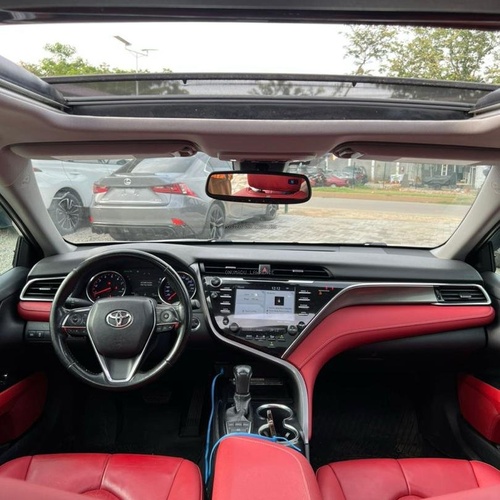 FOREIGN USED 2018 TOYOTA CAMRY XSE FOR SALE IN ABUJA