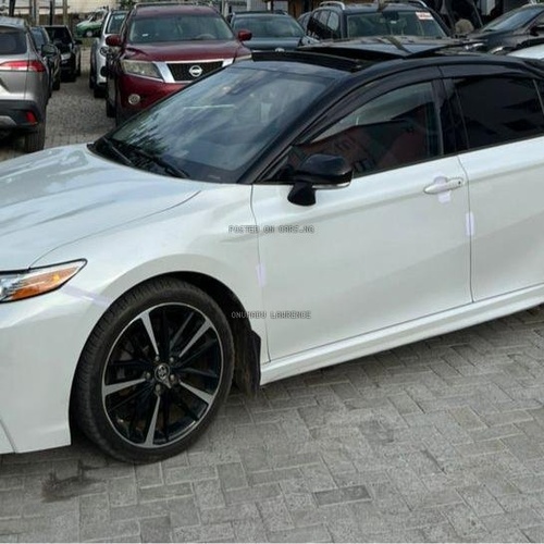 FOREIGN USED 2018 TOYOTA CAMRY XSE FOR SALE IN ABUJA