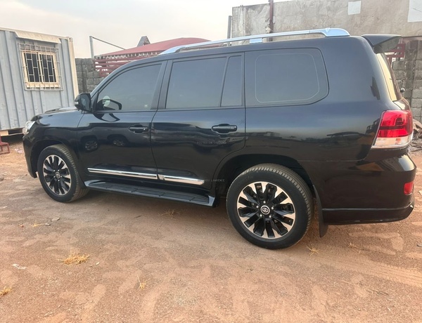 FOREIGN USED 2020 TOYOTA LANDCRUISER FOR SALE IN ABUJA