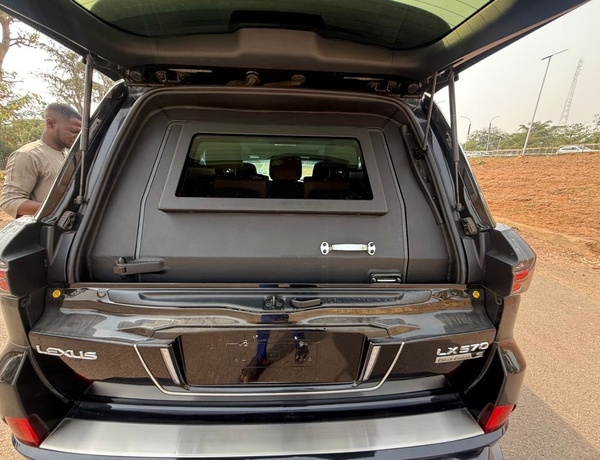 FOREIGN USED 2020 LEXUS LX570 BULLETPROOF FOR SALE IN ABUJA