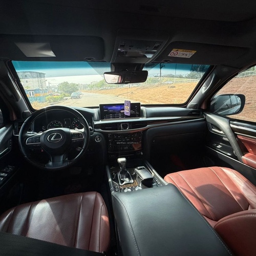 FOREIGN USED 2020 LEXUS LX570 BULLETPROOF FOR SALE IN ABUJA