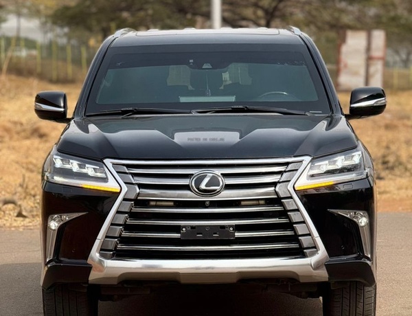 FOREIGN USED 2020 LEXUS LX570 BULLETPROOF FOR SALE IN ABUJA