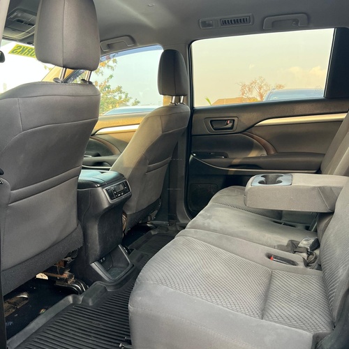 FOREIGN USED 2020 TOYOTA HIGHLANDER XLE FOR SALE IN ABUJA