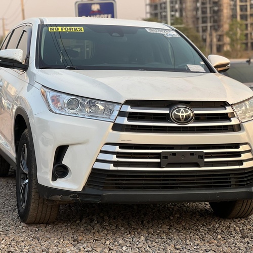 FOREIGN USED 2020 TOYOTA HIGHLANDER XLE FOR SALE IN ABUJA