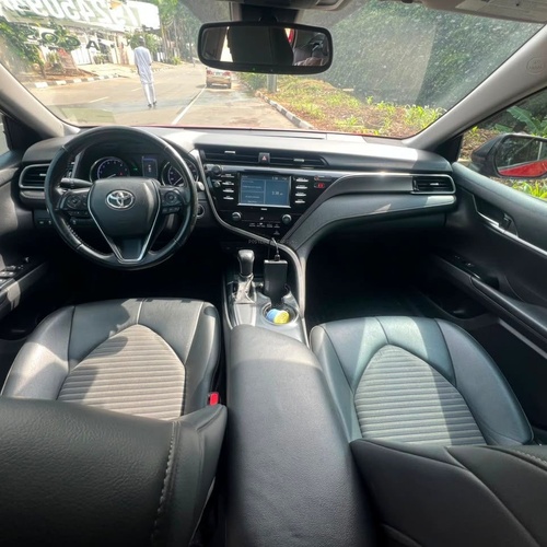 FOREIGN USED 2021 TOYOTA CAMRY SE FOR SALE IN ABUJA