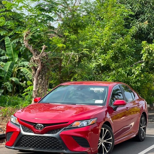 FOREIGN USED 2021 TOYOTA CAMRY SE FOR SALE IN ABUJA