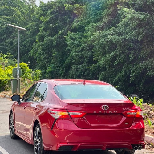 FOREIGN USED 2021 TOYOTA CAMRY SE FOR SALE IN ABUJA