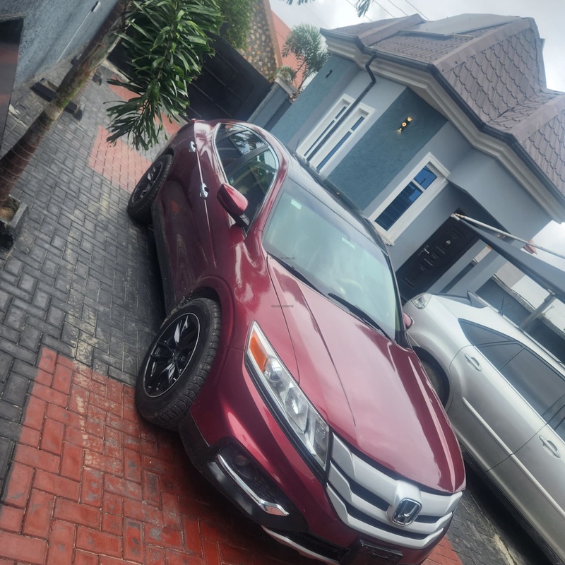 Direct neatly used 2011 crosstour fully upgraded to 2014 image