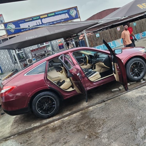 Direct neatly used 2011 crosstour fully upgraded to 2014