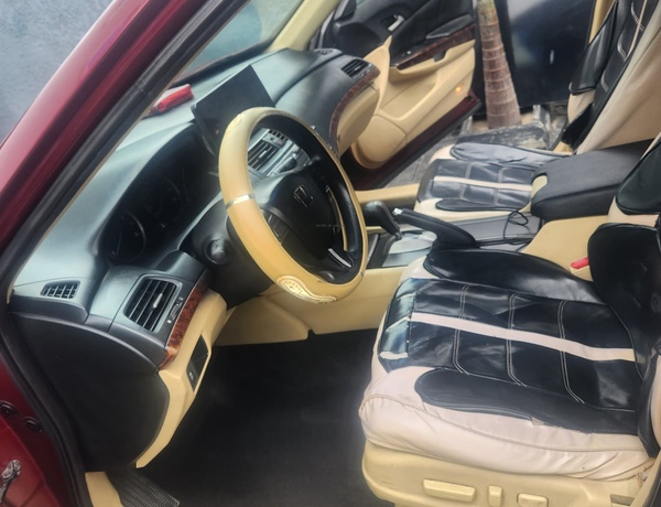 Direct neatly used 2011 crosstour fully upgraded to 2014