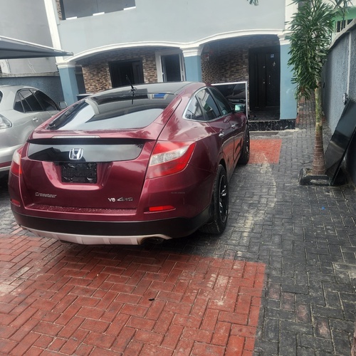 Direct neatly used 2011 crosstour fully upgraded to 2014