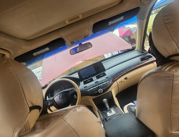 Direct neatly used 2011 crosstour fully upgraded to 2014