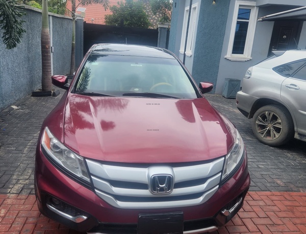Direct neatly used 2011 crosstour fully upgraded to 2014