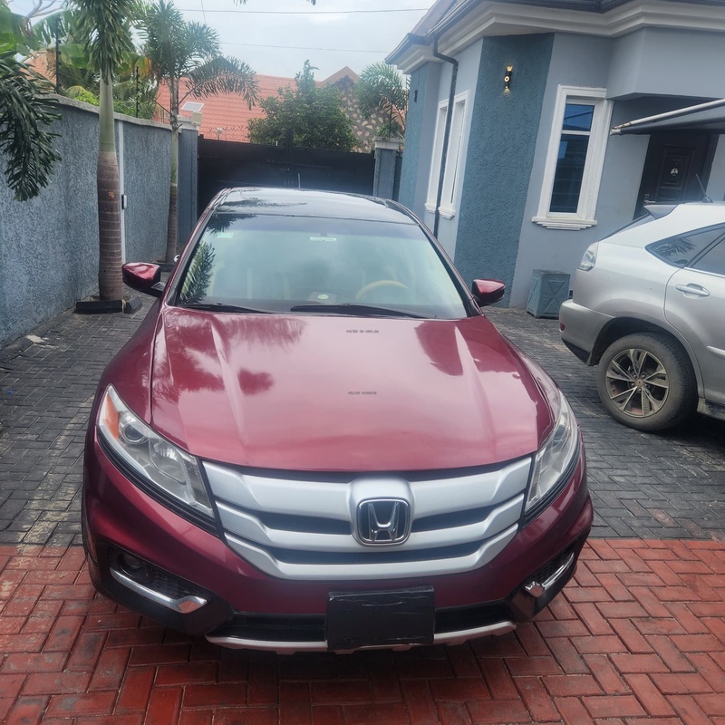 Direct neatly used 2011 crosstour fully upgraded to 2014 image