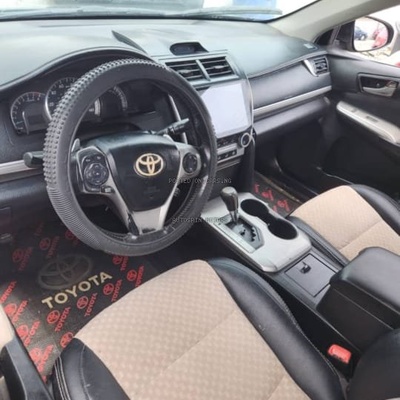 2013 Toyota Camry SE for Sale in Abuja
