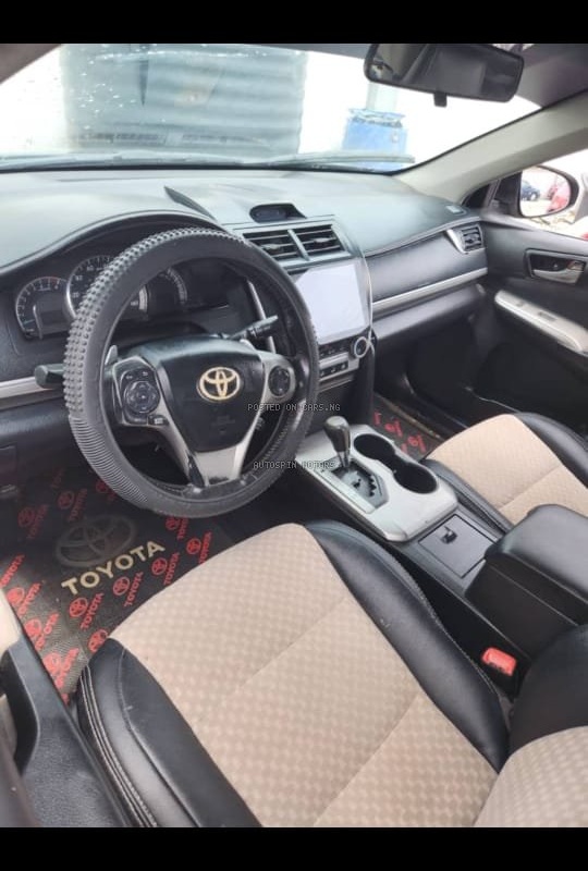 2013 Toyota Camry SE for Sale in Abuja image