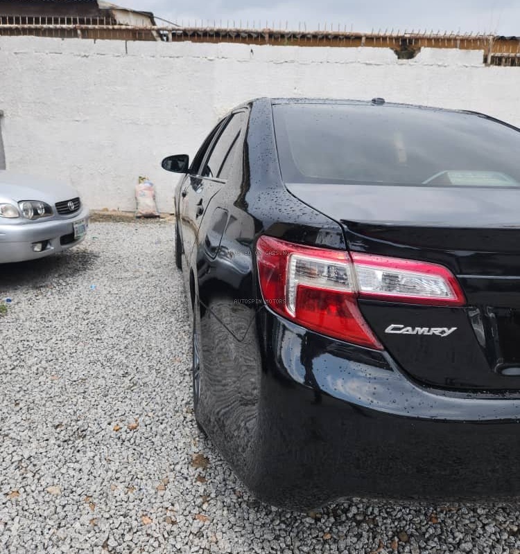 2013 Toyota Camry SE for Sale in Abuja image