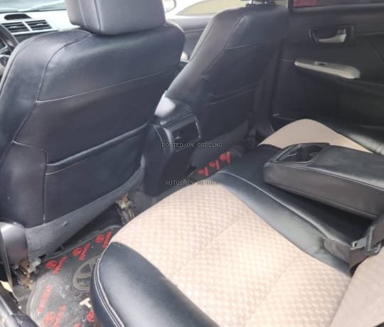 2013 Toyota Camry SE for Sale in Abuja