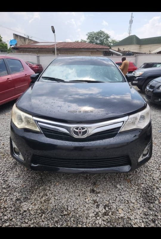 2013 Toyota Camry SE for Sale in Abuja image