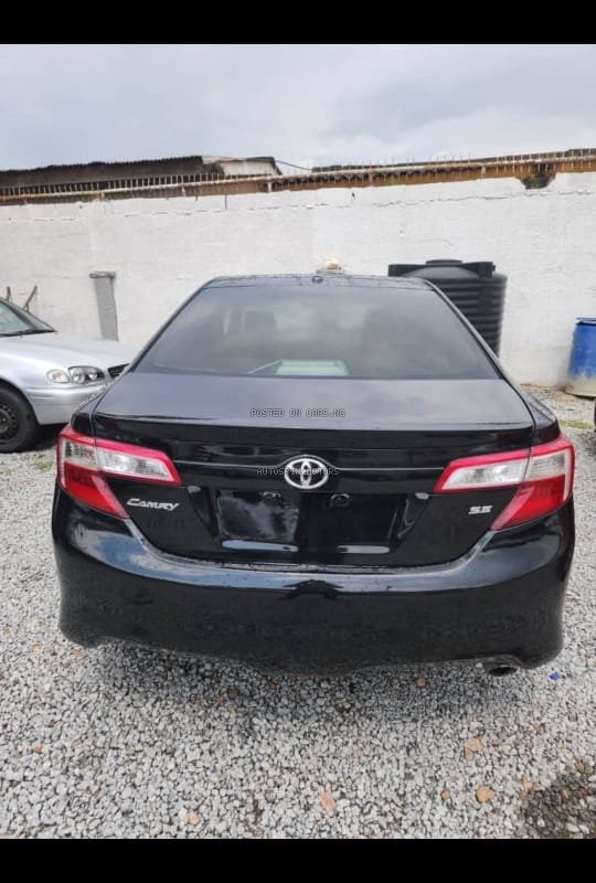 2013 Toyota Camry SE for Sale in Abuja image