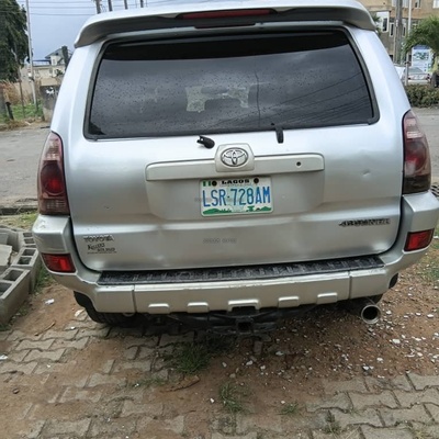 2005 Toyota 4runer in lagos