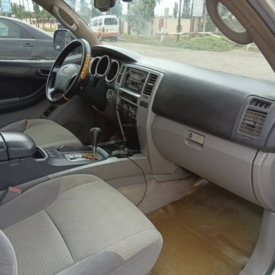 2005 Toyota 4runer in lagos