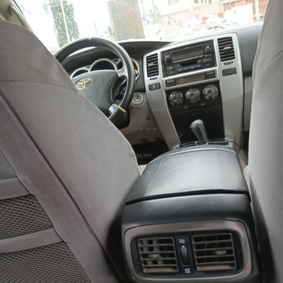 2005 Toyota 4runer in lagos