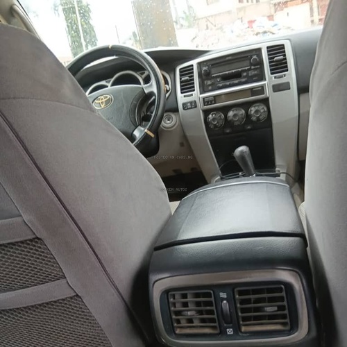 2005 Toyota 4runer in lagos