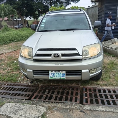 2005 Toyota 4runer in lagos