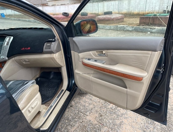Lexus RX 330 for Sale in Lagos