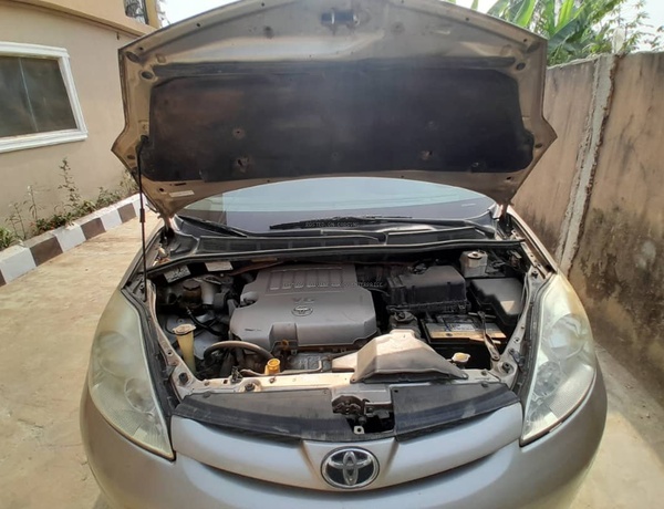 Toyota Sienna XLE 2005 for Sale in Lagos